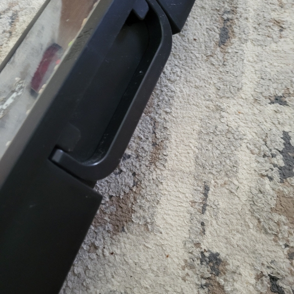 Tech Deck Oval Shaped Carrying Case with 15 fingerboard mini Skateboards - Picture 4 of 14